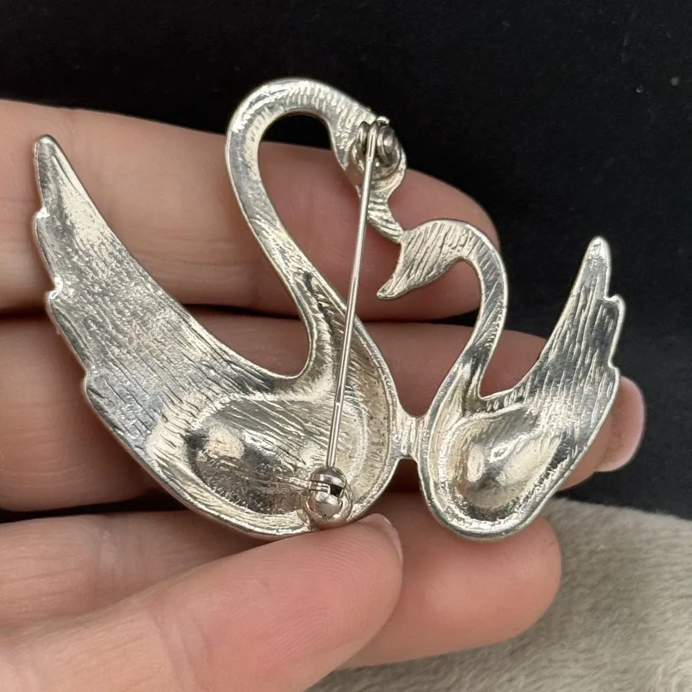 Vintage Estate Brooch Silver Tone Rhinestone Swan Bird Pin